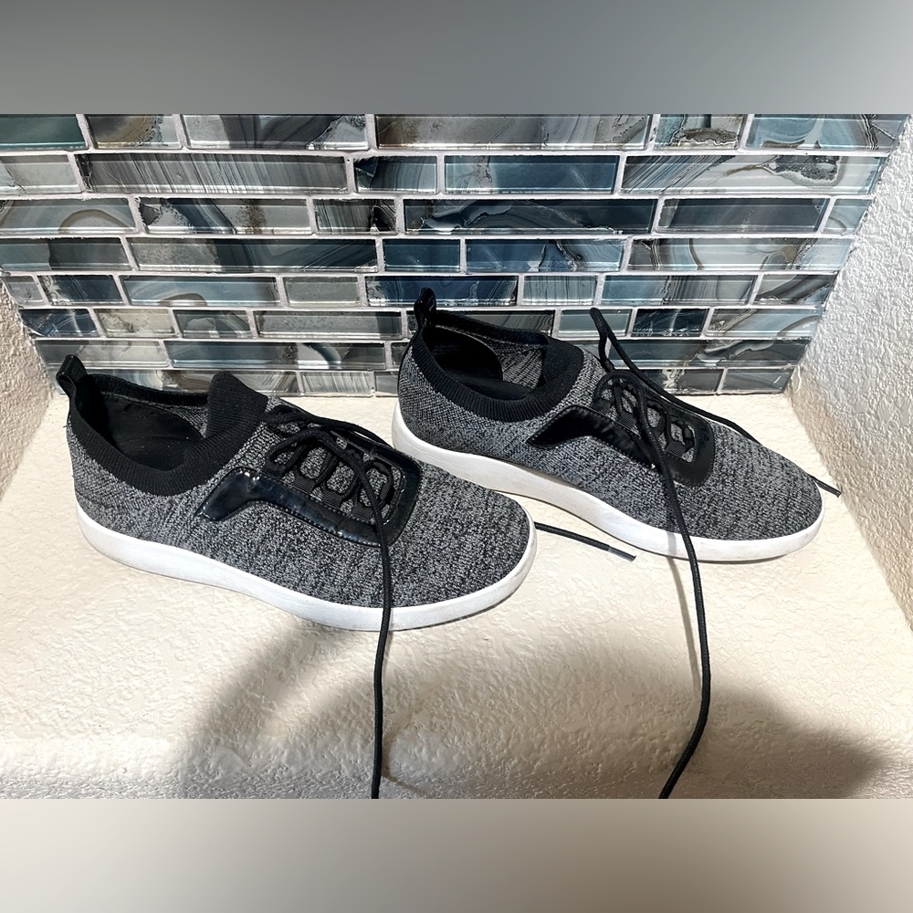 Aerosoles sneakers